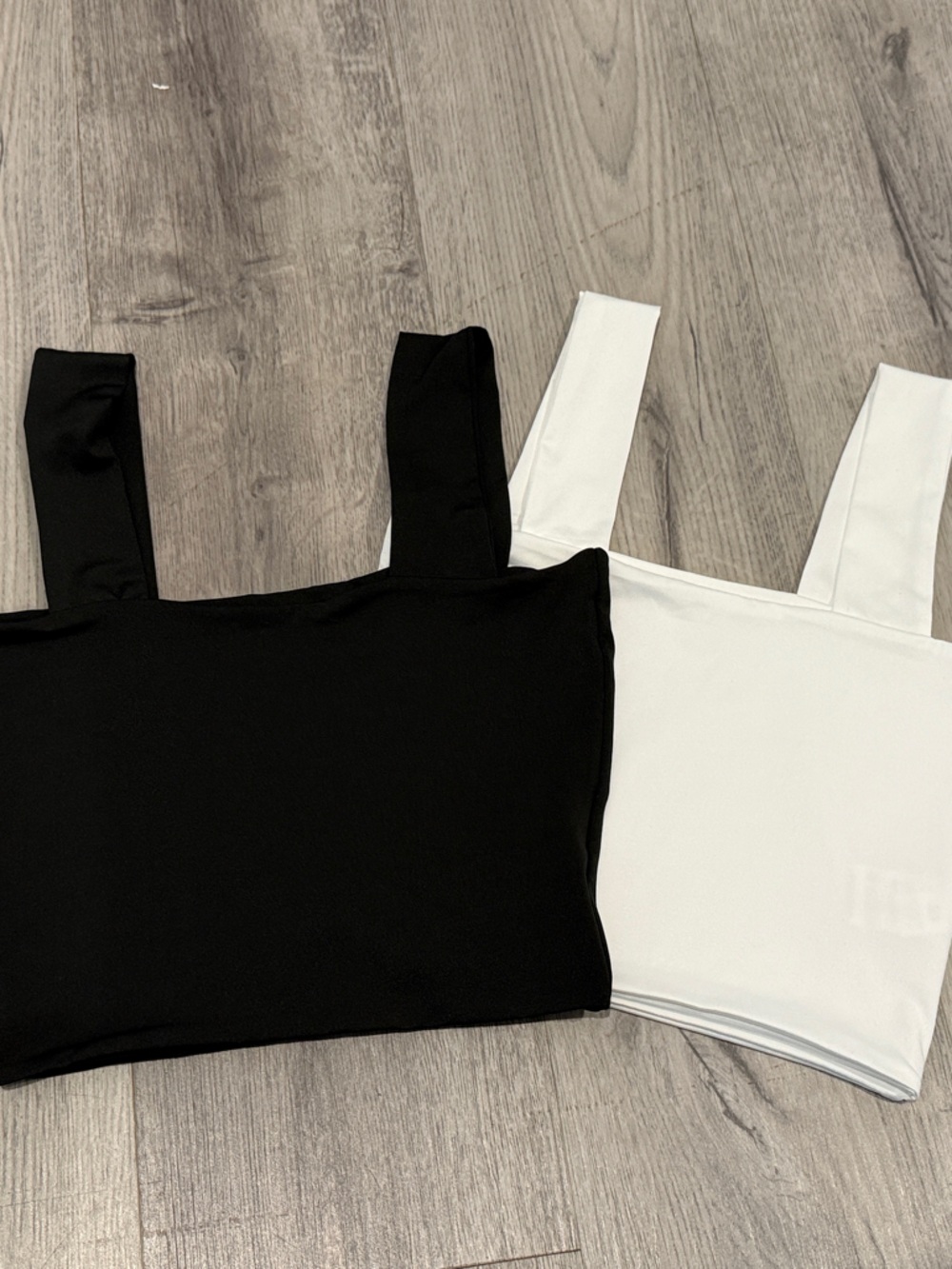 Women’s Black & White Seamless Tube Tank Tops - 2 Pack